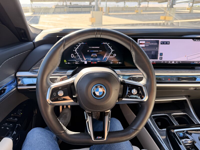 2023 BMW i7 Base - Photo 37