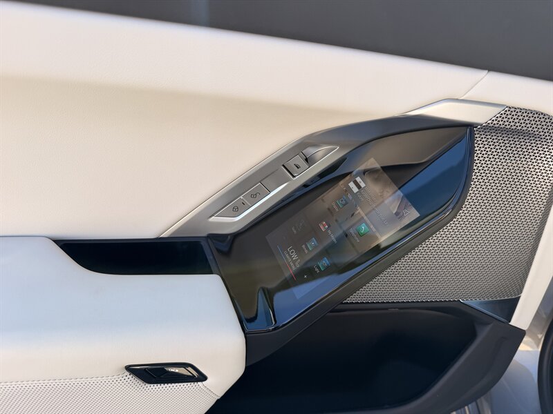 2023 BMW i7 Base - Photo 23