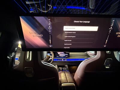 2023 BMW i7 xDrive60   - Photo 24 - Canoga Park, CA 91303
