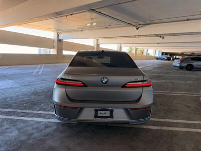 2023 BMW i7 xDrive60   - Photo 8 - Canoga Park, CA 91303