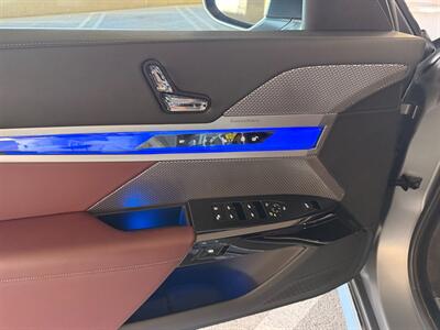 2023 BMW i7 xDrive60   - Photo 27 - Canoga Park, CA 91303