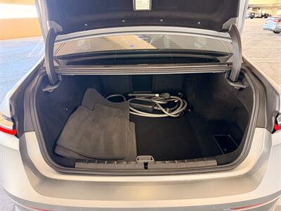 2023 BMW i7 xDrive60   - Photo 9 - Canoga Park, CA 91303
