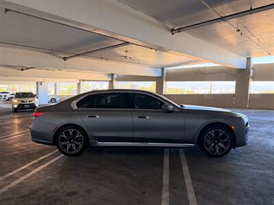 2023 BMW i7 xDrive60   - Photo 5 - Canoga Park, CA 91303