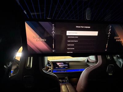 2023 BMW i7 xDrive60   - Photo 25 - Canoga Park, CA 91303