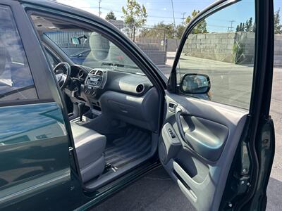 2003 Toyota RAV4   - Photo 19 - Canoga Park, CA 91303