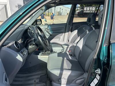 2003 Toyota RAV4   - Photo 14 - Canoga Park, CA 91303