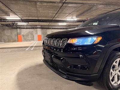 2025 Jeep Compass Latitude   - Photo 14 - Canoga Park, CA 91303
