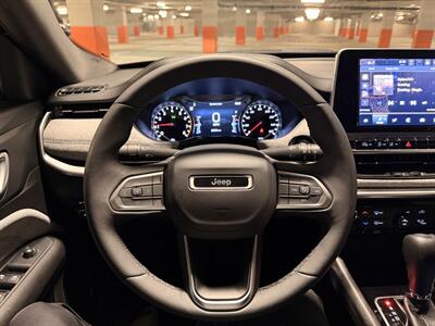 2025 Jeep Compass Latitude   - Photo 31 - Canoga Park, CA 91303