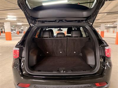 2025 Jeep Compass Latitude   - Photo 11 - Canoga Park, CA 91303