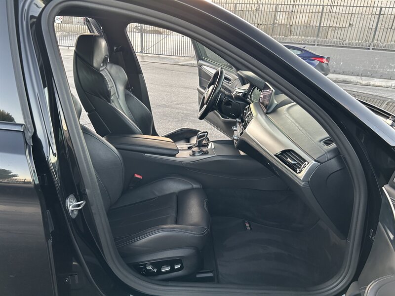 2019 BMW M5 Competition - Photo 21 - Canoga Park, CA 91303