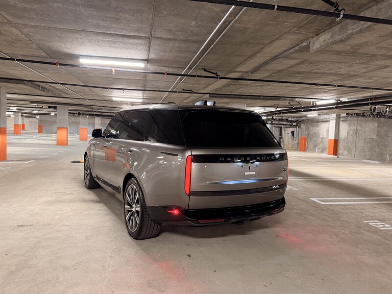 2023 Land Rover Range Rover P400 SE LWB - Photo 3 - Canoga Park, CA 91303