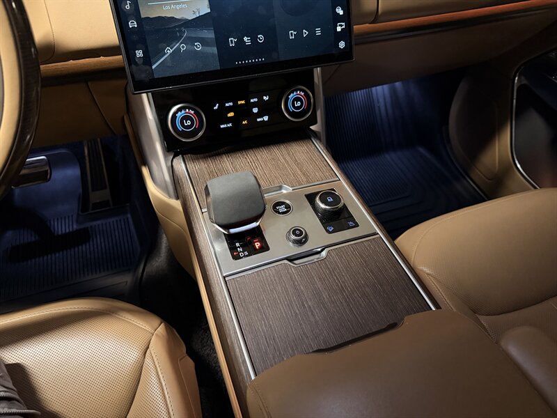 2023 Land Rover Range Rover P400 SE LWB - Photo 31 - Canoga Park, CA 91303