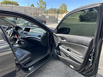 2010 Honda Accord EX-L w/Navi   - Photo 19 - Canoga Park, CA 91303