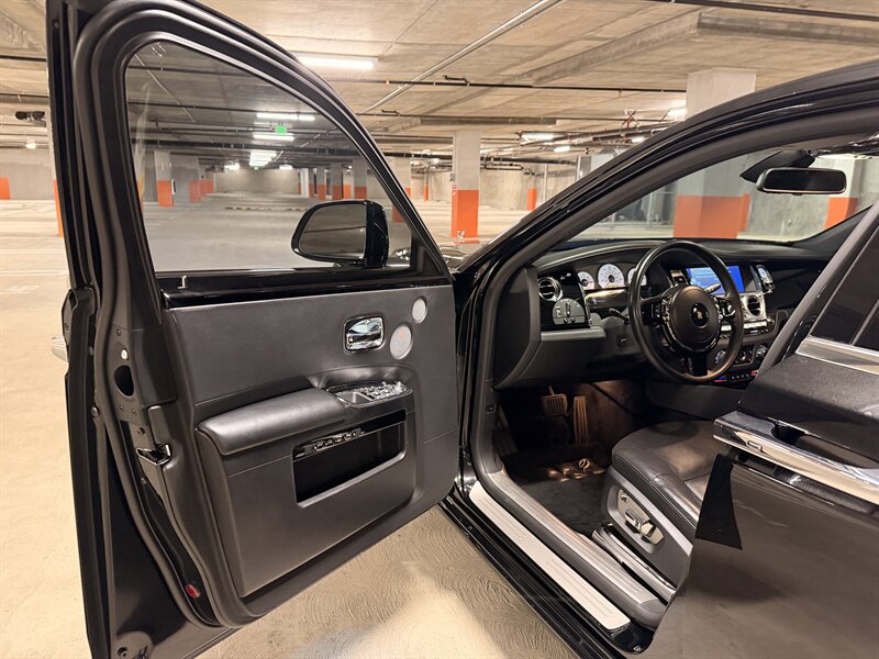 2012 Rolls-Royce Ghost - Photo 13 - Canoga Park, CA 91303