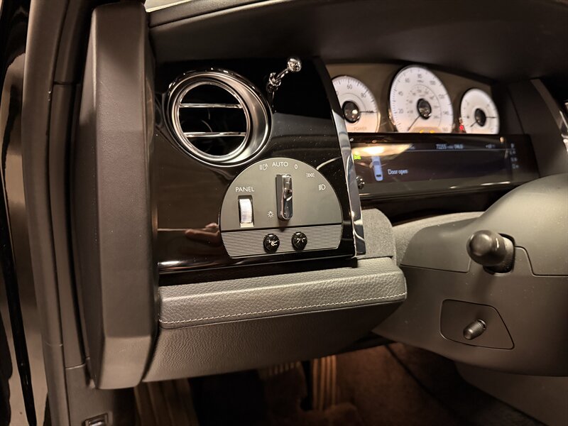 2012 Rolls-Royce Ghost - Photo 32 - Canoga Park, CA 91303