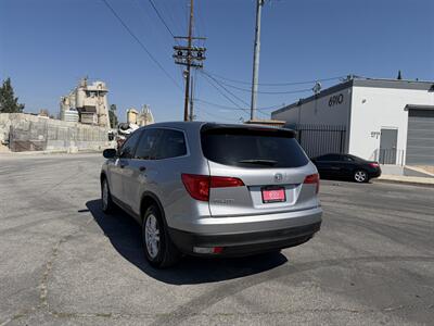 2018 Honda Pilot LX   - Photo 3 - Canoga Park, CA 91303