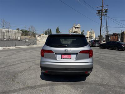 2018 Honda Pilot LX   - Photo 8 - Canoga Park, CA 91303