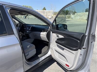 2018 Honda Pilot LX   - Photo 20 - Canoga Park, CA 91303