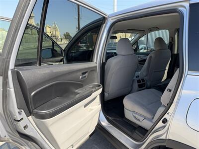2018 Honda Pilot LX   - Photo 14 - Canoga Park, CA 91303