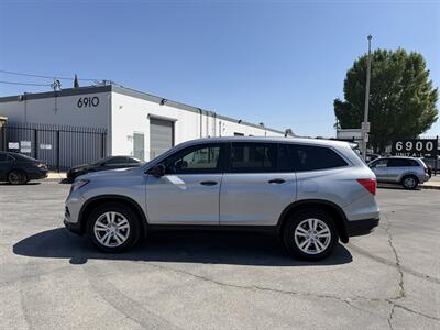 2018 Honda Pilot LX   - Photo 2 - Canoga Park, CA 91303