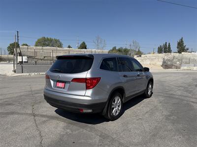 2018 Honda Pilot LX   - Photo 4 - Canoga Park, CA 91303