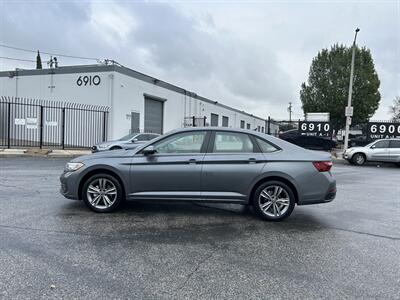 2024 Volkswagen Jetta SE   - Photo 2 - Canoga Park, CA 91303