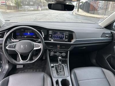 2024 Volkswagen Jetta SE   - Photo 20 - Canoga Park, CA 91303