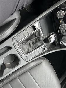 2024 Volkswagen Jetta SE   - Photo 24 - Canoga Park, CA 91303