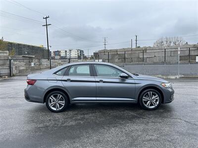 2024 Volkswagen Jetta SE   - Photo 5 - Canoga Park, CA 91303