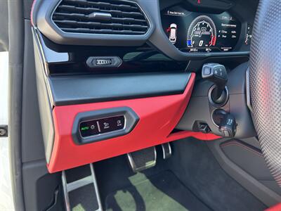 2021 Lamborghini Urus   - Photo 28 - Canoga Park, CA 91303