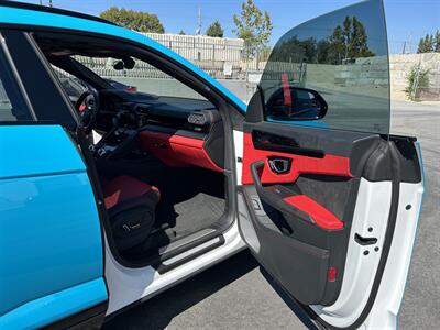2021 Lamborghini Urus   - Photo 22 - Canoga Park, CA 91303