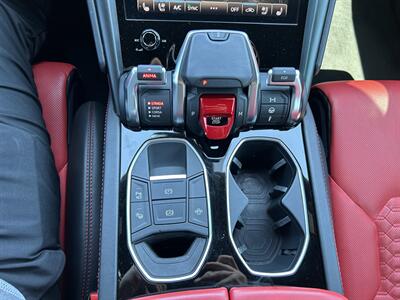 2021 Lamborghini Urus   - Photo 33 - Canoga Park, CA 91303