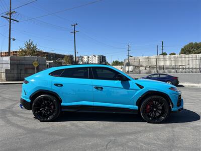 2021 Lamborghini Urus   - Photo 5 - Canoga Park, CA 91303