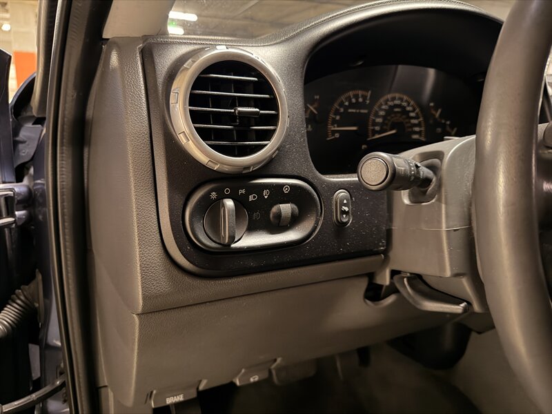 2003 Ford Expedition XLT - Photo 27 - Canoga Park, CA 91303