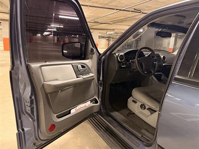 2003 Ford Expedition XLT - Photo 14 - Canoga Park, CA 91303