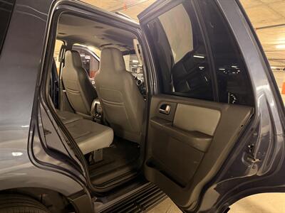 2003 Ford Expedition XLT - Photo 19 - Canoga Park, CA 91303