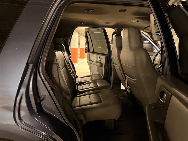 2003 Ford Expedition XLT - Photo 20 - Canoga Park, CA 91303