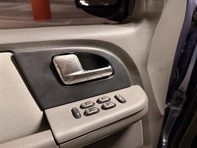 2003 Ford Expedition XLT - Photo 25 - Canoga Park, CA 91303