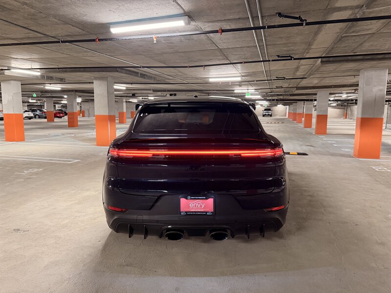 2024 Porsche Cayenne Turbo GT - Photo 8 - Canoga Park, CA 91303