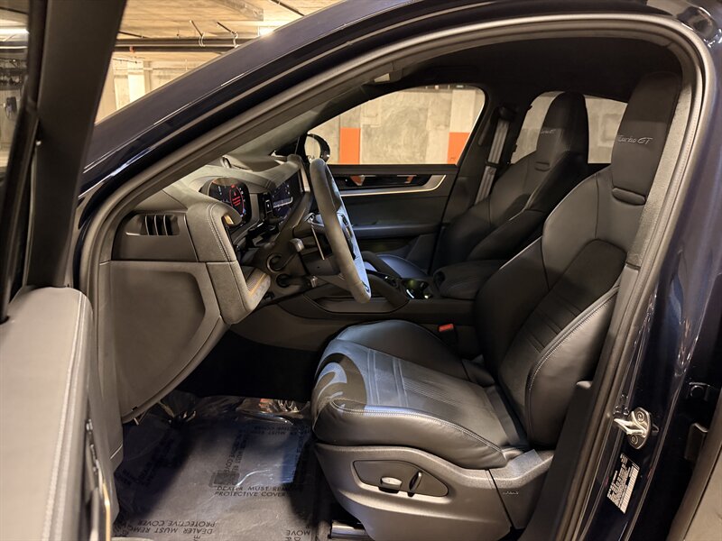 2024 Porsche Cayenne Turbo GT - Photo 20 - Canoga Park, CA 91303