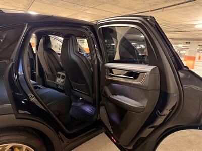 2024 Porsche Cayenne Turbo GT - Photo 23 - Canoga Park, CA 91303