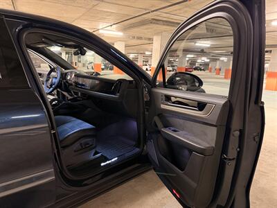 2024 Porsche Cayenne Turbo GT - Photo 25 - Canoga Park, CA 91303