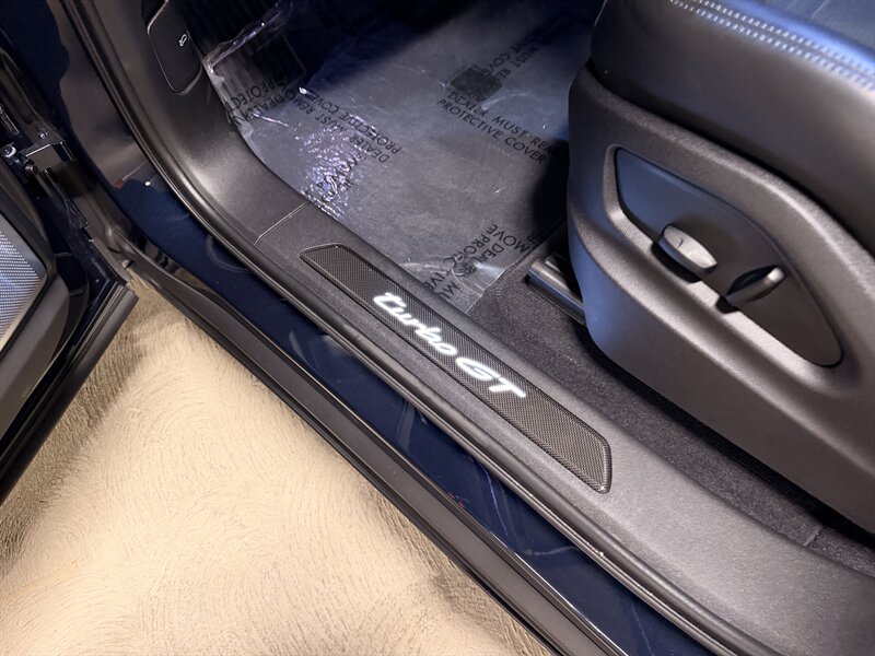 2024 Porsche Cayenne Turbo GT - Photo 33 - Canoga Park, CA 91303