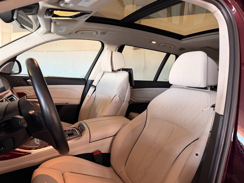 2021 BMW X7 ALPINA XB7 - Photo 34 - Canoga Park, CA 91303