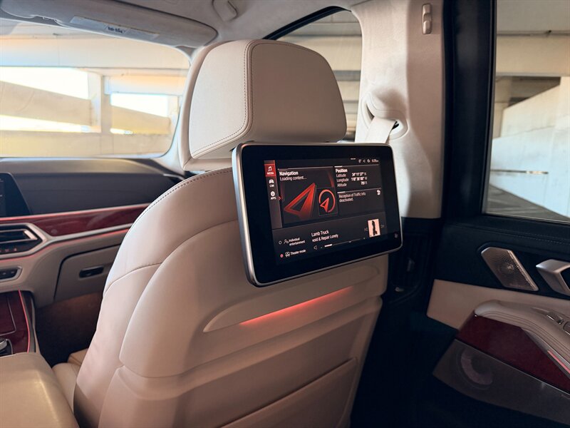 2021 BMW X7 ALPINA XB7 - Photo 27 - Canoga Park, CA 91303