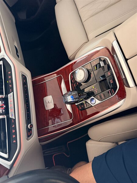 2021 BMW X7 ALPINA XB7 - Photo 35 - Canoga Park, CA 91303