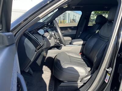 2025 Land Rover Range Rover Sport P360 SE   - Photo 14 - Canoga Park, CA 91303