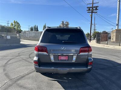 2013 Lexus LX 570   - Photo 8 - Canoga Park, CA 91303