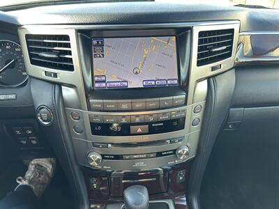 2013 Lexus LX 570   - Photo 42 - Canoga Park, CA 91303