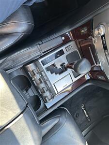 2013 Lexus LX 570   - Photo 38 - Canoga Park, CA 91303
